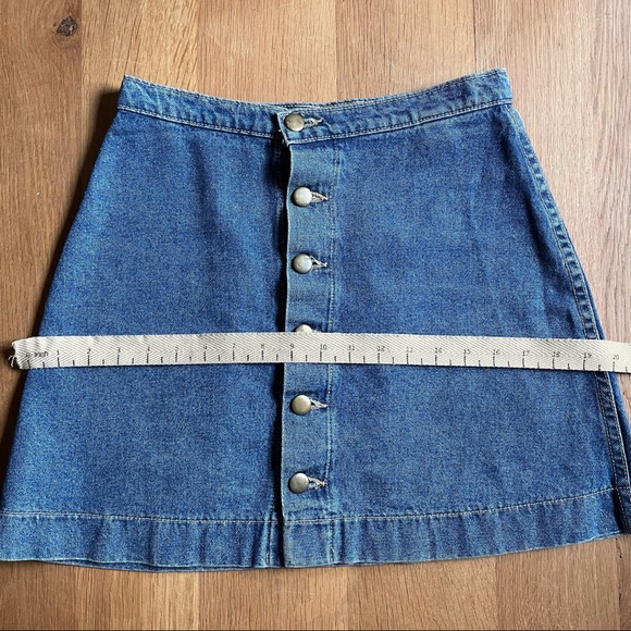 American Apparel Button Front Denim Skirt - Picture 6 of 10